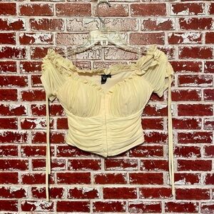 Windsor NWT cream off shoulder corset style crop bodice top. Medium